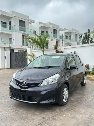 Toyota Vitz 2012 Black