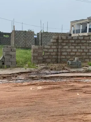 Chamber and Hall on a Plot of Land for Sale Millennium City
