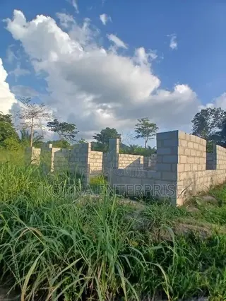 3bdrm House in Kuntenase Petransa, Bosomtwe for sale