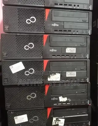 Desktop Computer Fujitsu Esprimo P720 E90+ 4GB Intel Pentium HDD 250GB