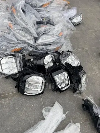 Mitsubishi Outlander 2022-2024 Head Light Pair
