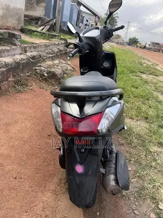 Yamaha 2011 Gray