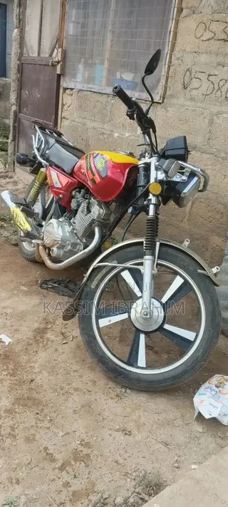 Royal RY125 2023 Red