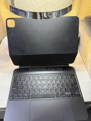 13inch Apple Magic Keyboard for iPad Pro M4/M5 Chip