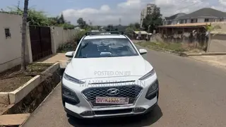 Hyundai Kona Limited 2021 White