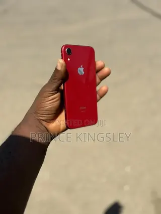 Apple iPhone XR 64 GB Red