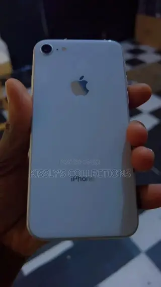 Apple iPhone 8 64 GB White