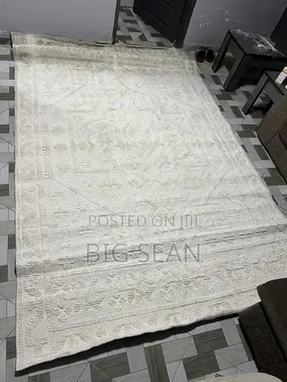 Center Carpet