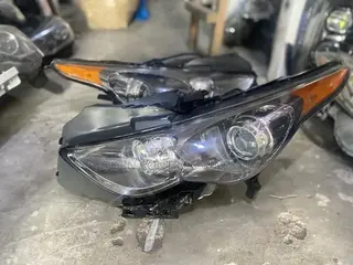 Infiniti FX-35 Headlight 2018