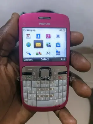 Nokia C3-01 Gold Edition Pink
