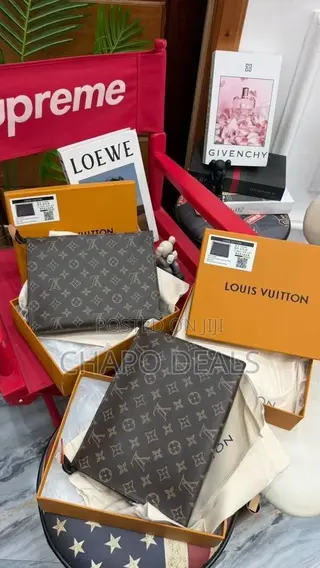 Louis Vuiton Side Bag