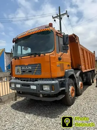 Man Deseil Tipper