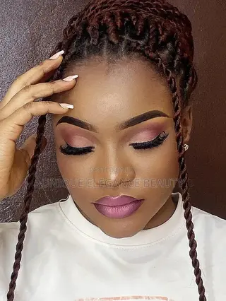 Professional Makeup Home Tutor