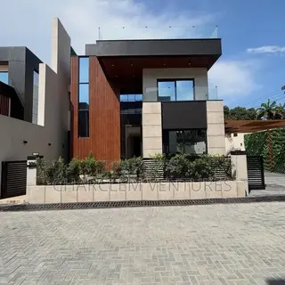5bdrm Villa in Charclem Ventures, North Ridge for sale