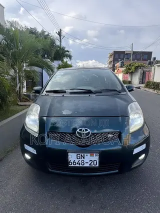 Toyota Vitz 1.3 AWD 3dr 2010 Green