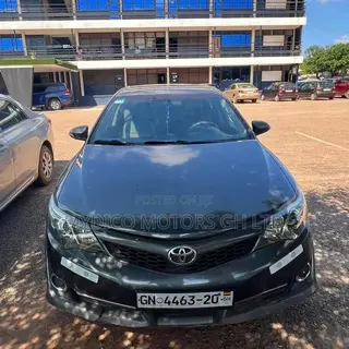 Toyota Camry SE 4dr Sedan (2.5L 4cyl 6A) 2013 Gray