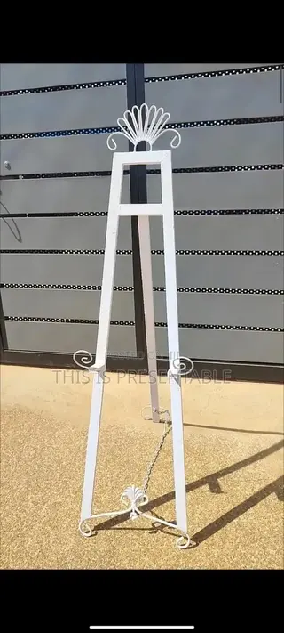 Picture Frame / Wreath Stand for Rent