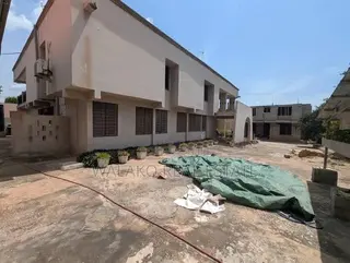 8bdrm House in Tantra Hills for rent