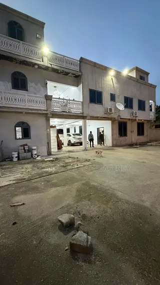 Furnished 6bdrm House in Sefdard Properties, Amasaman for sale