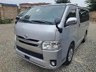 Toyota HiAce 2015 Silver