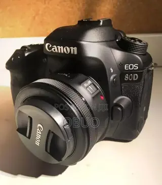 Canon EOS 80D + 50mm + Dummy Battery