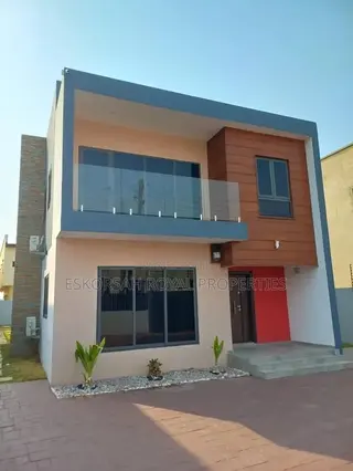 4bdrm House in Lakeside for sale