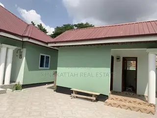 3bdrm House in Kingkattah Estate, Pokuase for sale