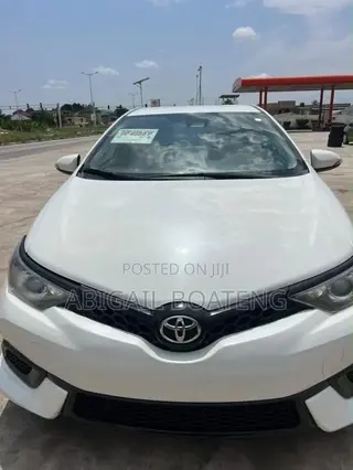 Toyota Corolla 2017 White