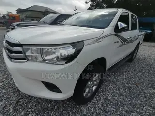 Toyota Hilux Revo Double Cab Deisel 2.4 AWD 2019 White