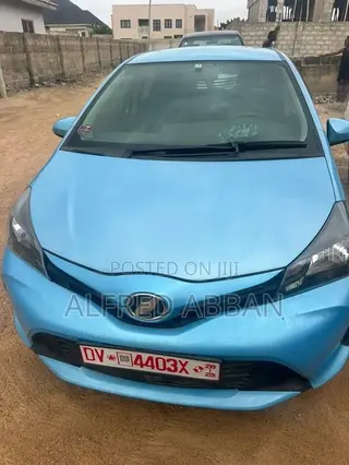 Toyota Vitz 1.0 FWD 3dr 2016 Blue