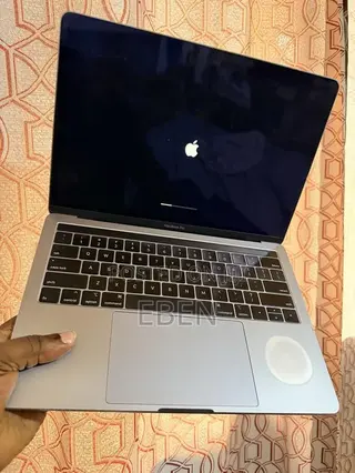 Laptop Apple MacBook Pro 2019 16GB Intel Core i5 SSD 256GB