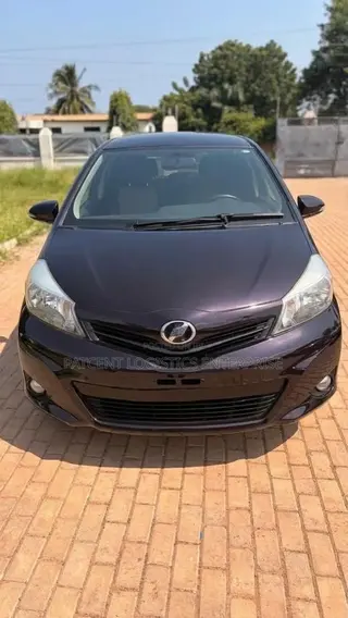 Toyota Vitz 1.3 AWD 3dr 2013 Black