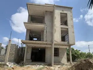 4bdrm Townhouse/Terrace in Spintex for sale
