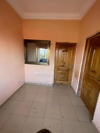 1bdrm Room & Parlour in Adenta Frafraha for rent