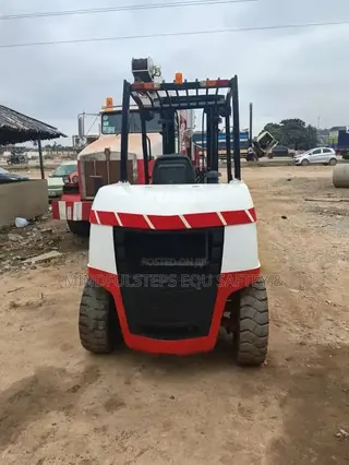 6 Tones Forklift for Rent
