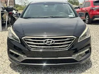 Hyundai Sonata Sport 2.0T Sedan FWD (2.0L 4cyl 6A) 2016 Black