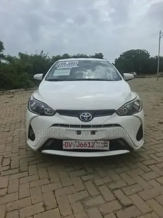 Toyota Yaris 2018 White