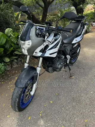 Yamaha 2012 Black