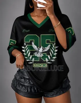 Black Graphic Sports Jersey – Green Detail