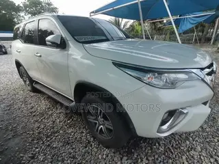 Toyota Fortuner 2.7 AWD 2014 White