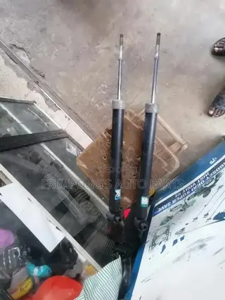 Lexus I S 3 2015 Back Shocks Absorbers