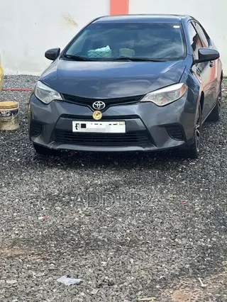 Toyota Corolla LE 4dr Sedan (1.8L 4cyl CVT) 2015 Gray