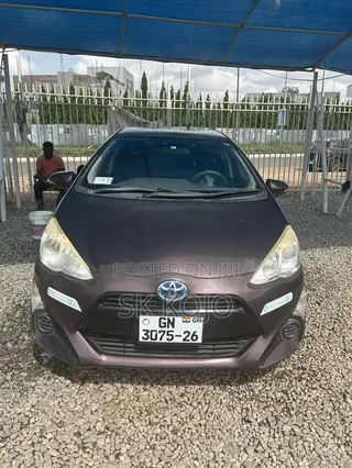 Toyota Aqua 2015