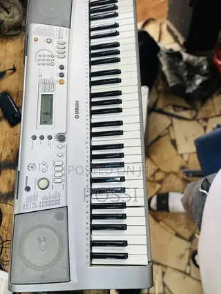 Yamaha PSR E303 From Germany
