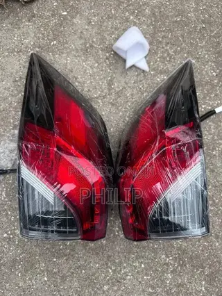 Toyota RAV4 2019,2020 Tail Light Pair