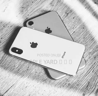 New Apple iPhone XS Max 64 GB White