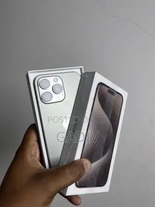 New Apple iPhone 15 Pro Max 256 GB