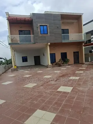 4bdrm House in Kwabenya for sale