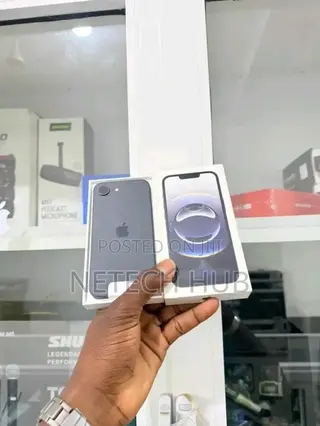 New Apple iPhone 16e 512 GB Black