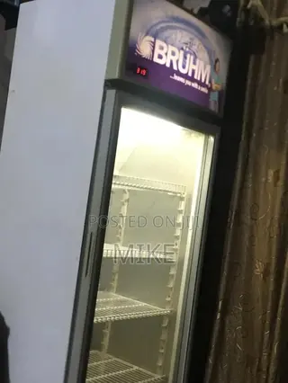 Showcase Refrigerator